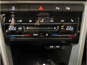 Volkswagen T-Roc 1.5 TSI DSG ACC PDC LED Navi