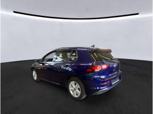 Volkswagen Golf VIII 1.0 eTSI DSG Life Navi Sitzhzg LED ACC