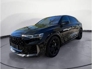 Audi RS Q8 SUV performance **Lageraktion**