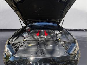Audi RS Q8 SUV performance **Lageraktion**
