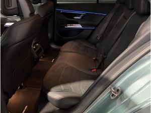 Mercedes-Benz E 200 d T AMG Digital-Light Distronic Pano AHK