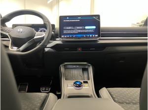 Volkswagen T-Roc R-Line 1.5 l eTSI OPF 7-Gang-Doppelkupplungsgetriebe DSG