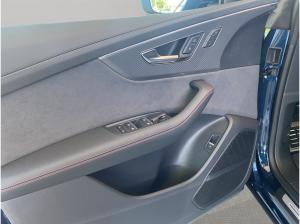 Audi RS Q8 Performance *Pano*Carbon*B&O* Sportsitzplus*Massagesitz*Adapt.Luftfahrw.*Anschlussgarantie 2 Jahre