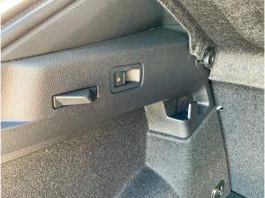 Volkswagen T-Roc R-Line 1.5 DSG Keyless Allwetterreifen AHK Kamera Navi ACC
