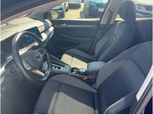 Volkswagen Golf VIII 2.0TDI DSG Active P-DACH NAVI AHK LED