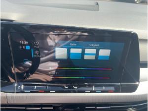 Volkswagen Golf VIII 2.0TDI DSG Active P-DACH NAVI AHK LED
