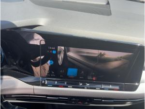 Volkswagen Golf VIII 2.0TDI DSG Active P-DACH NAVI AHK LED