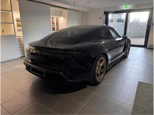 Porsche Taycan 4