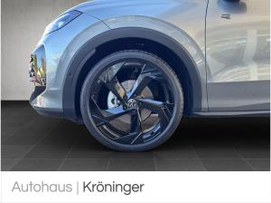 Volkswagen T-Roc 1.5 eTSI DSG R-Line AHK Kamera ACC Navi