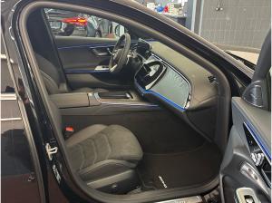 Mercedes-Benz E 200 AMG Digital-Light Pano Burmester Distronic