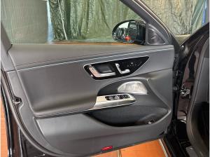 Mercedes-Benz E 200 AMG Digital-Light Pano Burmester Distronic