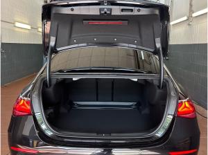 Mercedes-Benz E 200 AMG Digital-Light Pano Burmester Distronic