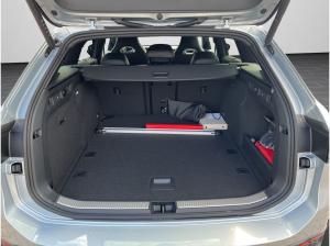 Volkswagen Passat Variant 2.0 TDI R-Line DSG/NAVI/Matrix-LED uvm.