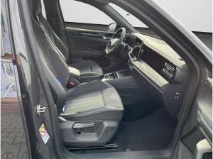 Volkswagen Tiguan R-Line 2.0 TDI DSG AHK Black Style IQ. Drive