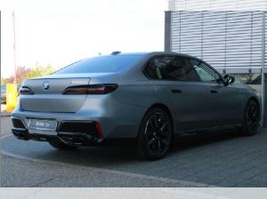 BMW 760 BMW M760e xDrive** Businesskundenaktion, min 4. PKWS auf die Firma zugelassen. Marke EGAL !!**Sofort