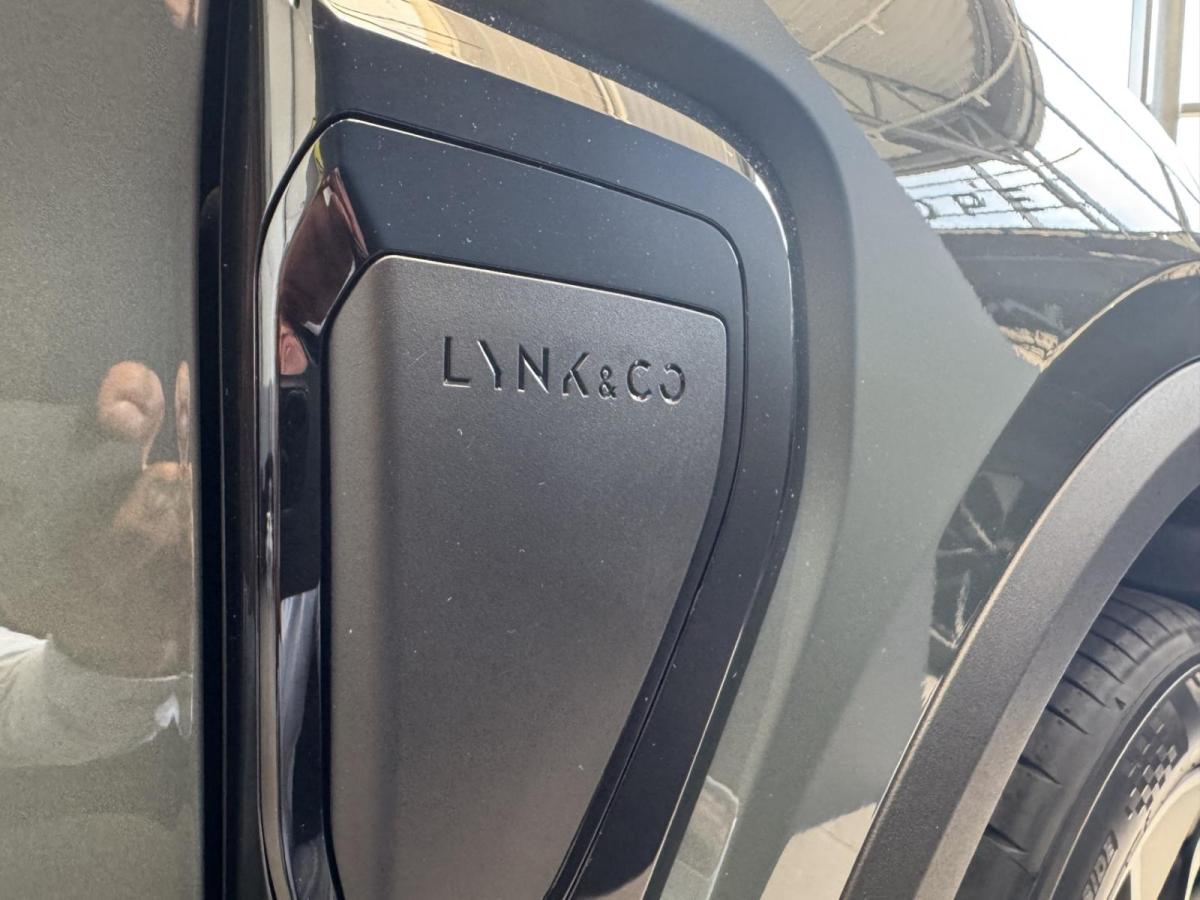 LYNK \u0026 Co LYNK & Co 01