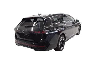 Volkswagen Passat Variant R-Line 1.5 TSI eHybrid 130kW DSG - Matrix-LED ACC Pano AHK HUD Area View Navi SHZ PDC