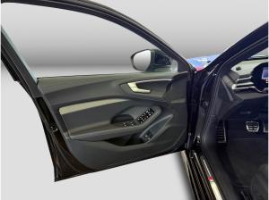 Audi A5 Avant e-hybrid quattro S tronic