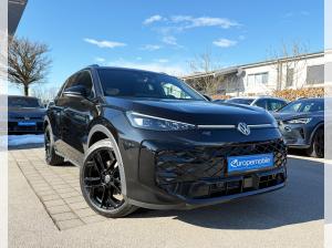 Volkswagen T-Roc R-Line 1.5 eTSI OPF DSG 150 (UVP 50.310€) BLACK/MATRIX/NAV/PANO/AHK/UVM.
