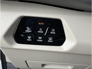 Volkswagen Multivan 2,0 l TDI LÜ+ACC+AHK+SHZ+PDC+RFK+CARPLAY