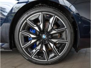BMW 760 M760e xDrive Pano SkyLounge Massage DAProf PAProf