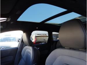 Volvo XC60 T8 Plug-in H. AWD Ultra Black Edit Auto
