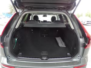 Volvo XC60 T8 Plug-in Hybrid AWD Plus Dark Auto