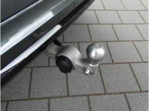 Volvo XC60 T8 Plug-in Hybrid AWD Plus Dark Auto