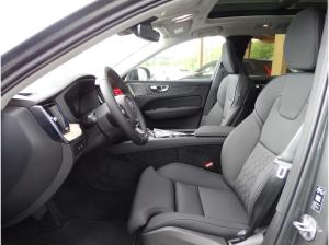 Volvo XC60 T8 Plug-in Hybrid AWD Plus Dark Auto