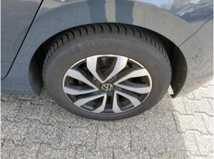 Volkswagen Golf VIII 2.0TDI DSG Active P-DACH NAVI KAMERA