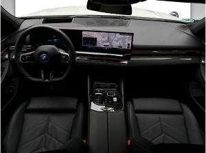 BMW i5 eDrive40 Touring M Sportpaket Head-Up DAB