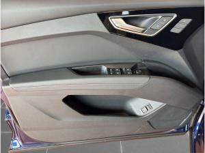Audi Q4 e-tron quattro AHK, behizbares Lenkrad, HUD,  Keyless Entry, Bluetooth