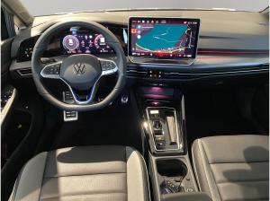 Volkswagen Golf VIII GTE (AHK/Pano/BlackStyle) 1.5 l eHybrid / 6-Gang-DSG