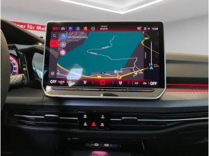 Volkswagen Golf VIII GTE (AHK/Pano/BlackStyle) 1.5 l eHybrid / 6-Gang-DSG