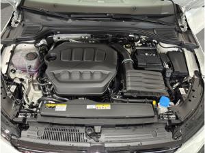 Volkswagen Golf VIII GTI (WR/Panorama/BlackStyle) 2.0 l TSI 7-Gang- DSG