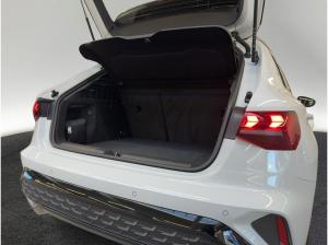 Audi A3 Sportback S line 35 TFSI virtual AHK