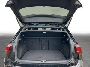 Volkswagen Golf VIII 1.5 eTSI DSG R-Line Navi LED ACC PDC