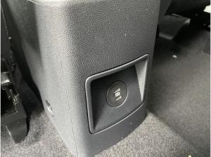 Ford Tourneo Courier Titanium 125 PS Schalter * Sofort Verfügbar*