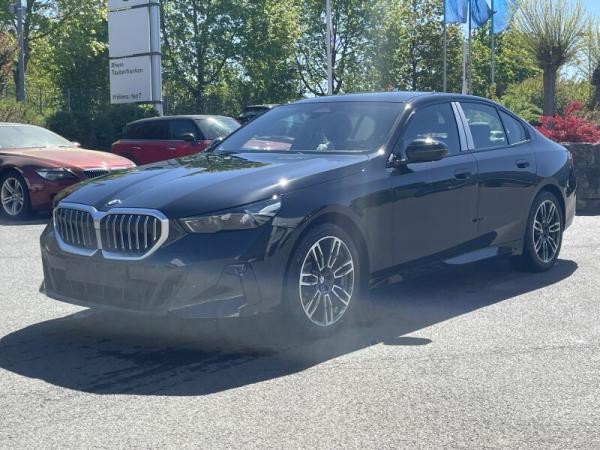 BMW 520 d Lim.  *>22%* sofort verfügbar* M Sport * AHK * ACC * H&K *
