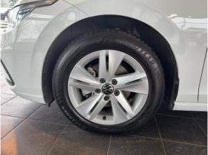 Volkswagen Golf VIII 1.5 TSI Life Ganzjahresreifen Rückfahrkamera