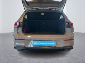 Volkswagen Golf VIII 1.5 TSI Life Navi Ganzjahresreifen