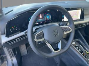 Volkswagen Golf VIII Variant 1.5 eTSI Life DSG AHK Navi