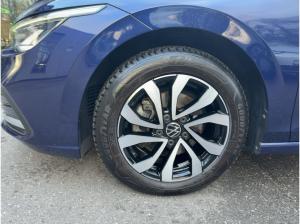 Volkswagen Golf VIII 1.5 eTSI Active DSG Ganzjahresreifen Rückfahrkamera