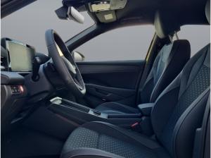 Volkswagen T-Roc 1.5 eTSI DSG R-Line+AHK+WR+HARMANN+MATRIX+