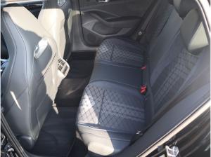 Volkswagen Passat R-Line 2,0 TDI SCR (150 PS) DSG *AHK*BLACK STYLE*WINTERRÄDER*NAVI PRO*