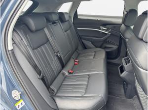Audi Q8 e-tron 55 quattro advanced*NAVI-PLUS*MATRIX*HUD*PANO*OPTIK-PAKET*B&O
