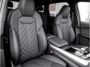 Audi Q7 SUV S Line 60 TFSIe quattro AHK PANO B&O LM22