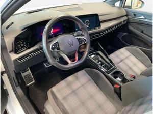 Volkswagen Golf VIII GTI 2.0 TSI DSG ACC AUT Fernlichtass.