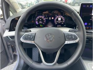 Volkswagen Golf VIII Life 1.5 TSI DSG LED PANO HARMAN TRAVEL
