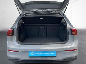 Volkswagen Golf VIII Life 1.5 TSI DSG LED PANO HARMAN TRAVEL
